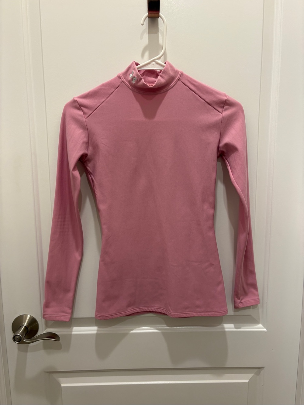 Under Armour Cold Gear Women’s Pink Long-Sleeve Mock Neck Performance Top